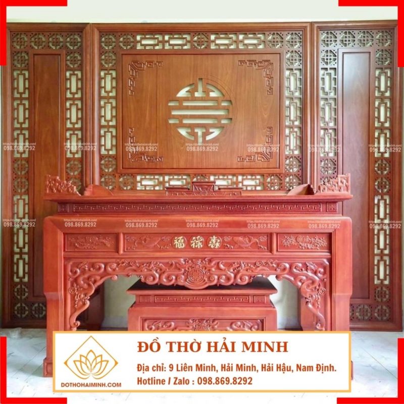 Mẫu phòng thờ đẹp đơn giản hiện đại, bàn thờ triện gỗ Gụ Lào PT14